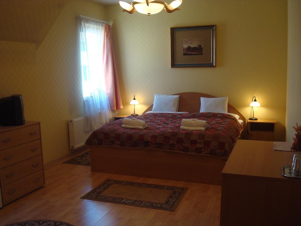 Hotel Arany Trofea Eger Ngoại thất bức ảnh