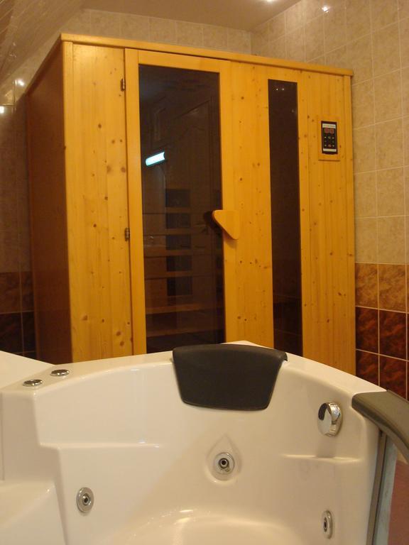 Hotel Arany Trofea Eger Ngoại thất bức ảnh
