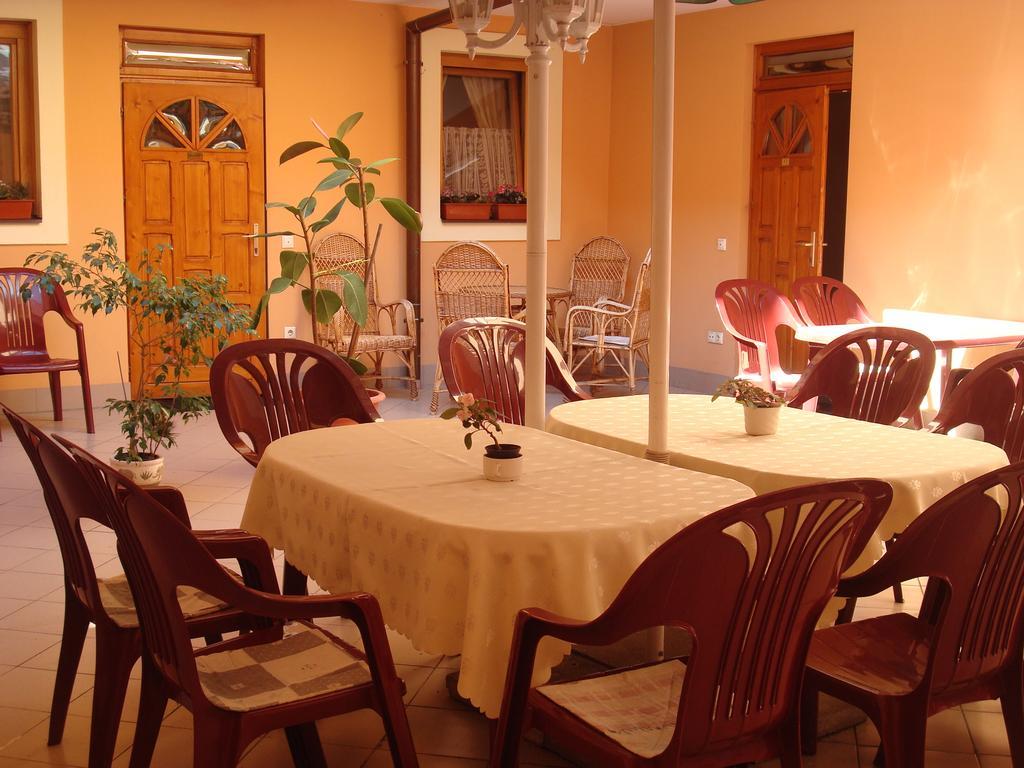 Hotel Arany Trofea Eger Ngoại thất bức ảnh